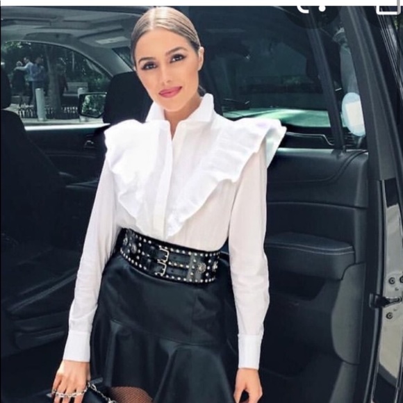 Olivia Culpo x Le Toto’s white ruffle top - Picture 2 of 2